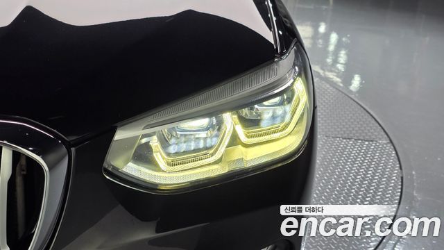 BMW X3 2018 — photo 8