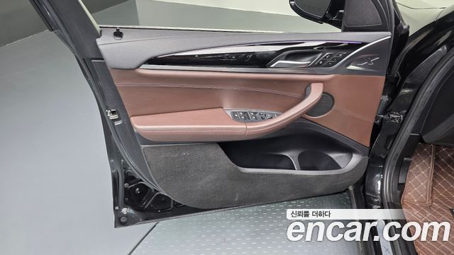BMW X3 2018 — photo 14