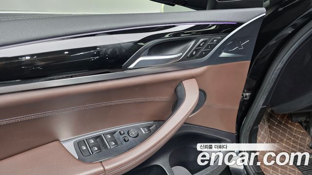 BMW X3 2018 — photo 27