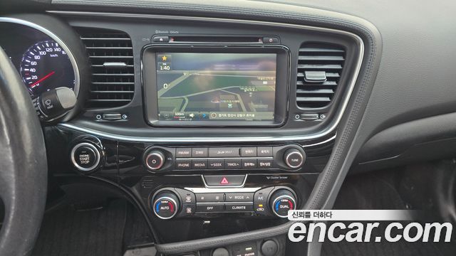 Kia K5 2015 — photo 18