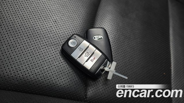 Kia K5 2015 — photo 21