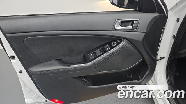 Kia K5 2015 — photo 14