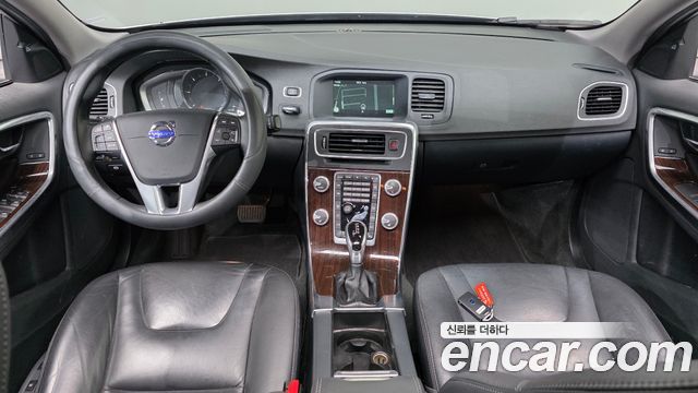 Volvo S60 2017 — photo 10
