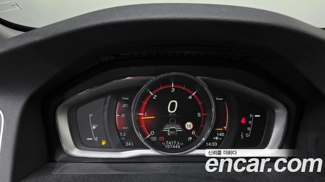 Volvo S60 2017 — photo 11