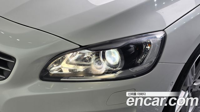 Volvo S60 2017 — photo 8
