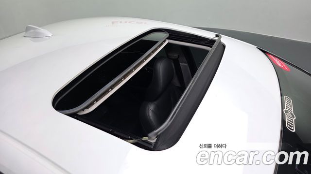 Volvo S60 2017 — photo 34