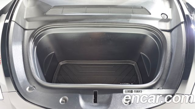 Tesla Model Y 2024 — photo 6