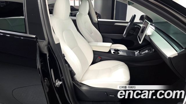 Tesla Model Y 2024 — photo 16