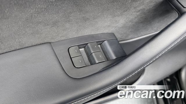 Tesla Model Y 2024 — photo 28