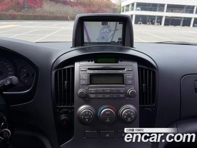 Hyundai Starex 2014 — photo 12