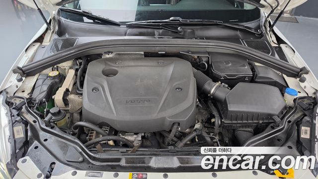 Volvo XC60 2017 — photo 6