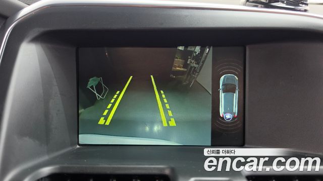 Volvo XC60 2017 — photo 15
