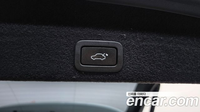 Volvo XC60 2017 — photo 19