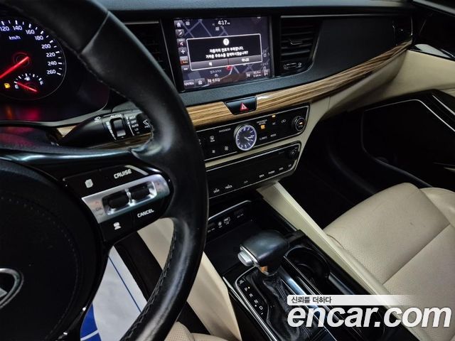 Kia K7 2016 — photo 11
