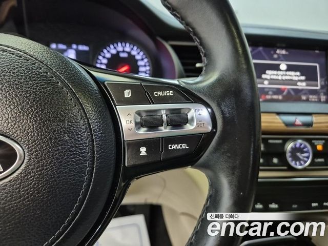 Kia K7 2016 — photo 16