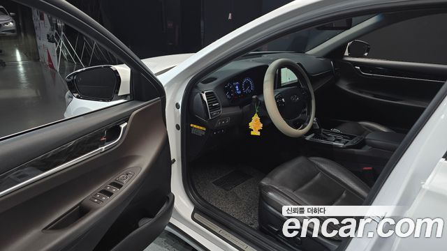 Hyundai Grandeur 2018 — photo 10