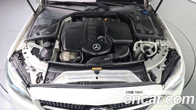 Mercedes-Benz C-Class 2019 — photo 6