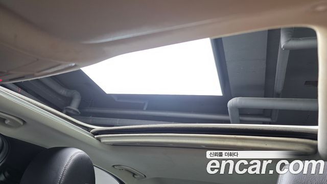 Mercedes-Benz C-Class 2019 — photo 16