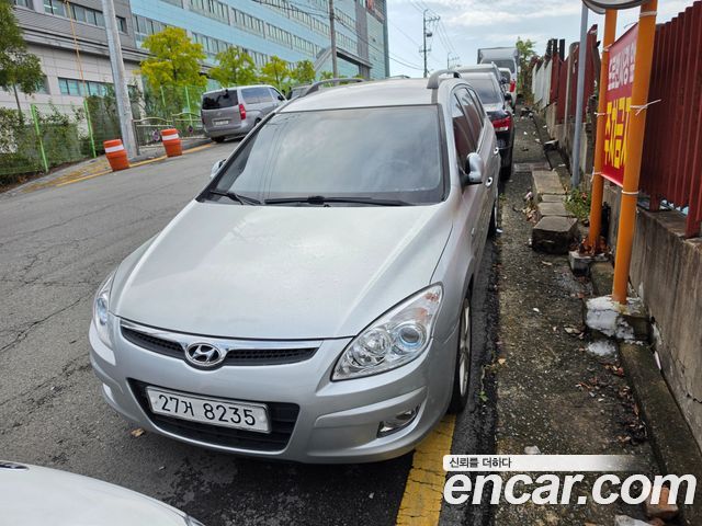 Hyundai i30 2009 — photo 1