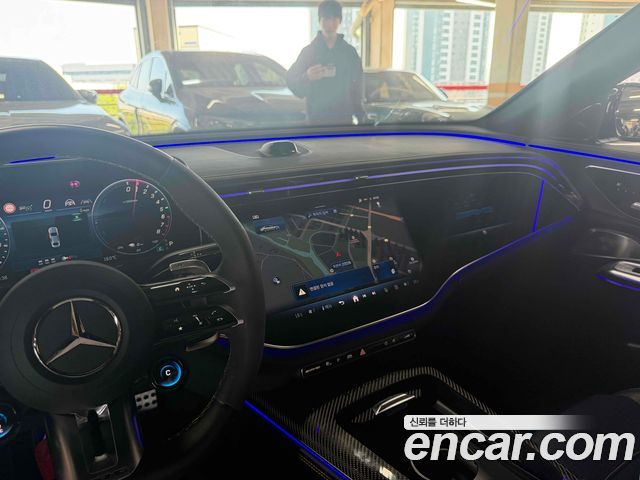 Mercedes-Benz E-Class 2025 — photo 2