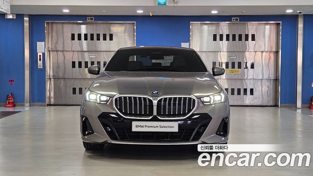 BMW 5-Series 2026 — photo 3