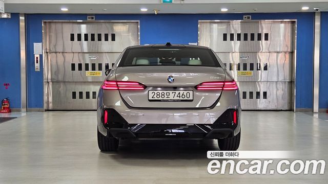 BMW 5-Series 2026 — photo 4