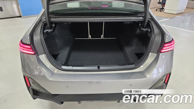 BMW 5-Series 2026 — photo 20