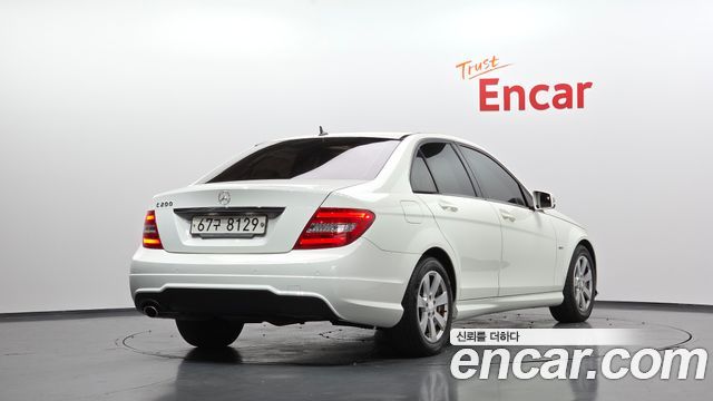 Mercedes-Benz C-Class 2012 — photo 2