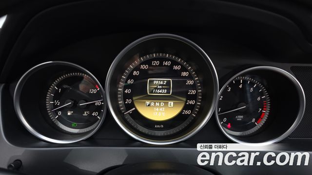 Mercedes-Benz C-Class 2012 — photo 8