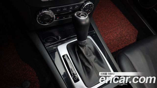 Mercedes-Benz C-Class 2012 — photo 9