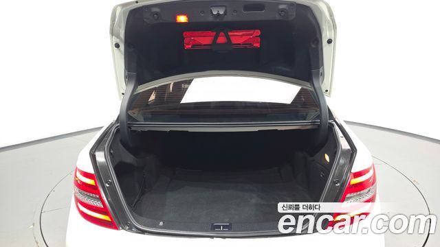 Mercedes-Benz C-Class 2012 — photo 20