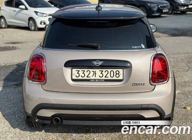 Mini Cooper 2023 — photo 3