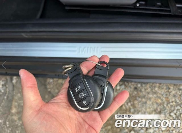 Mini Cooper 2023 — photo 16