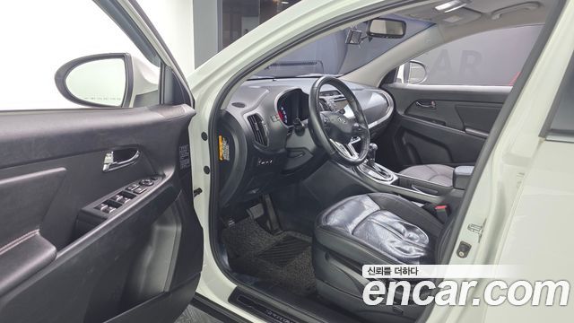 Kia Sportage 2011 — photo 10