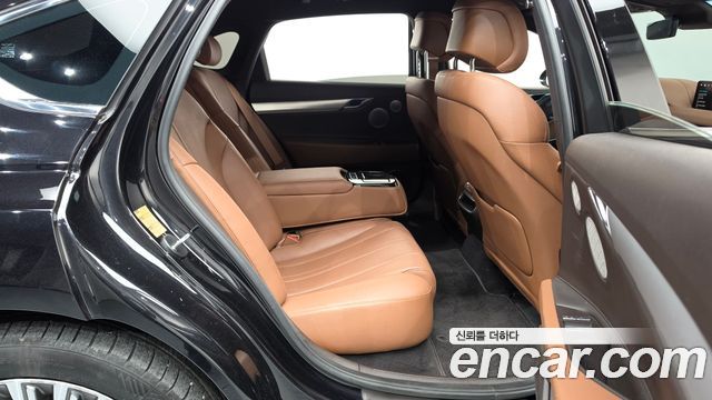 Genesis G80 2022 — photo 17