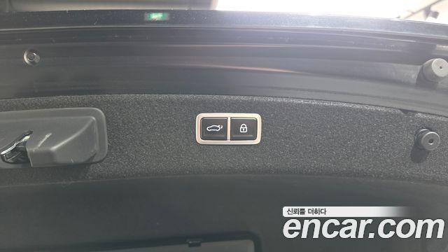 Genesis G80 2022 — photo 22