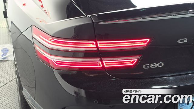 Genesis G80 2022 — photo 9