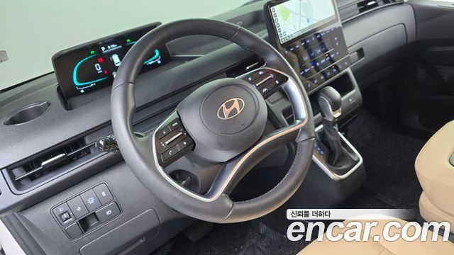 Hyundai Staria 2025 — photo 19