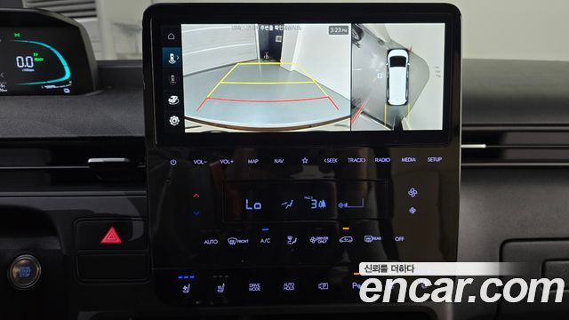 Hyundai Staria 2025 — photo 20