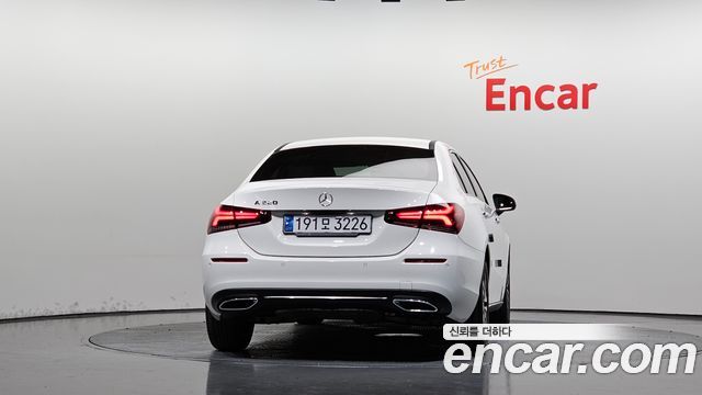 Mercedes-Benz A-Class 2021 — photo 4