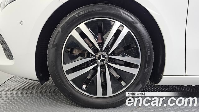 Mercedes-Benz A-Class 2021 — photo 5
