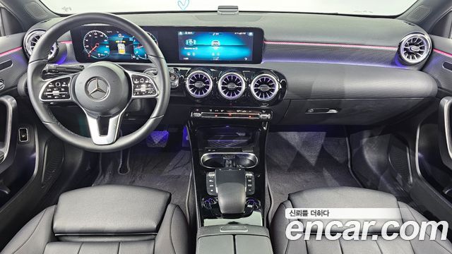 Mercedes-Benz A-Class 2021 — photo 10