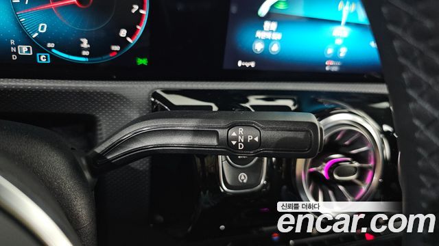 Mercedes-Benz A-Class 2021 — photo 12