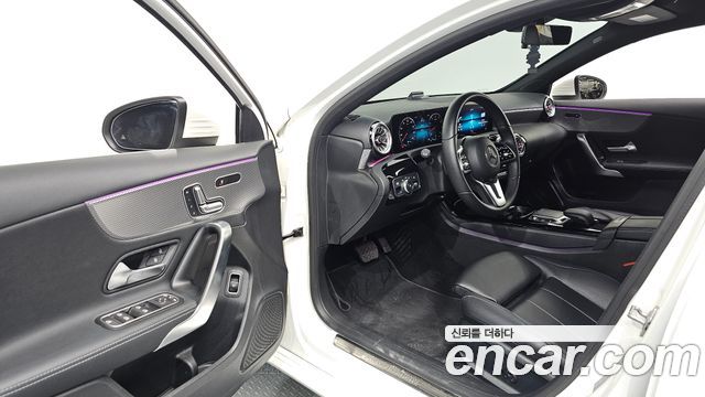 Mercedes-Benz A-Class 2021 — photo 13
