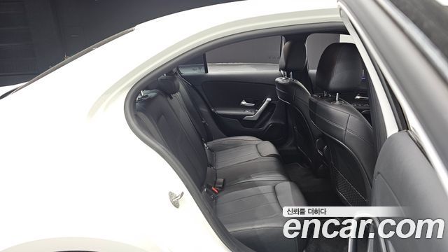Mercedes-Benz A-Class 2021 — photo 17