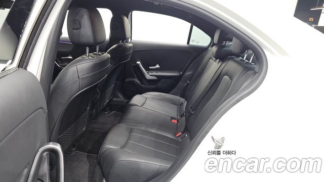 Mercedes-Benz A-Class 2021 — photo 18