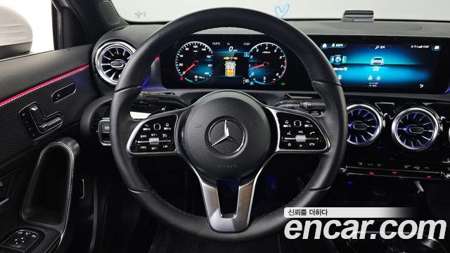 Mercedes-Benz A-Class 2021 — photo 20