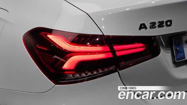 Mercedes-Benz A-Class 2021 — photo 9