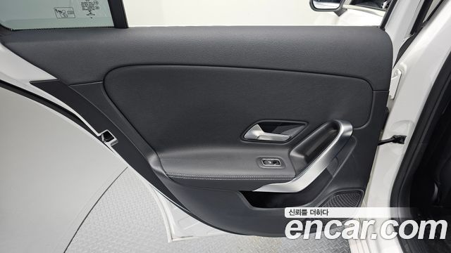 Mercedes-Benz A-Class 2021 — photo 15