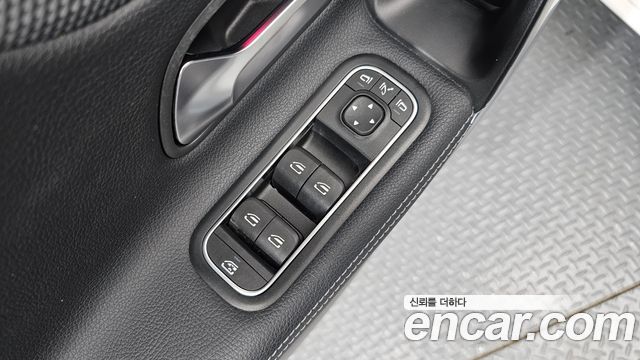Mercedes-Benz A-Class 2021 — photo 27